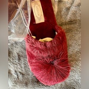 NEW with tags, Joyfolie girl’s sandals size 4, burgundy color